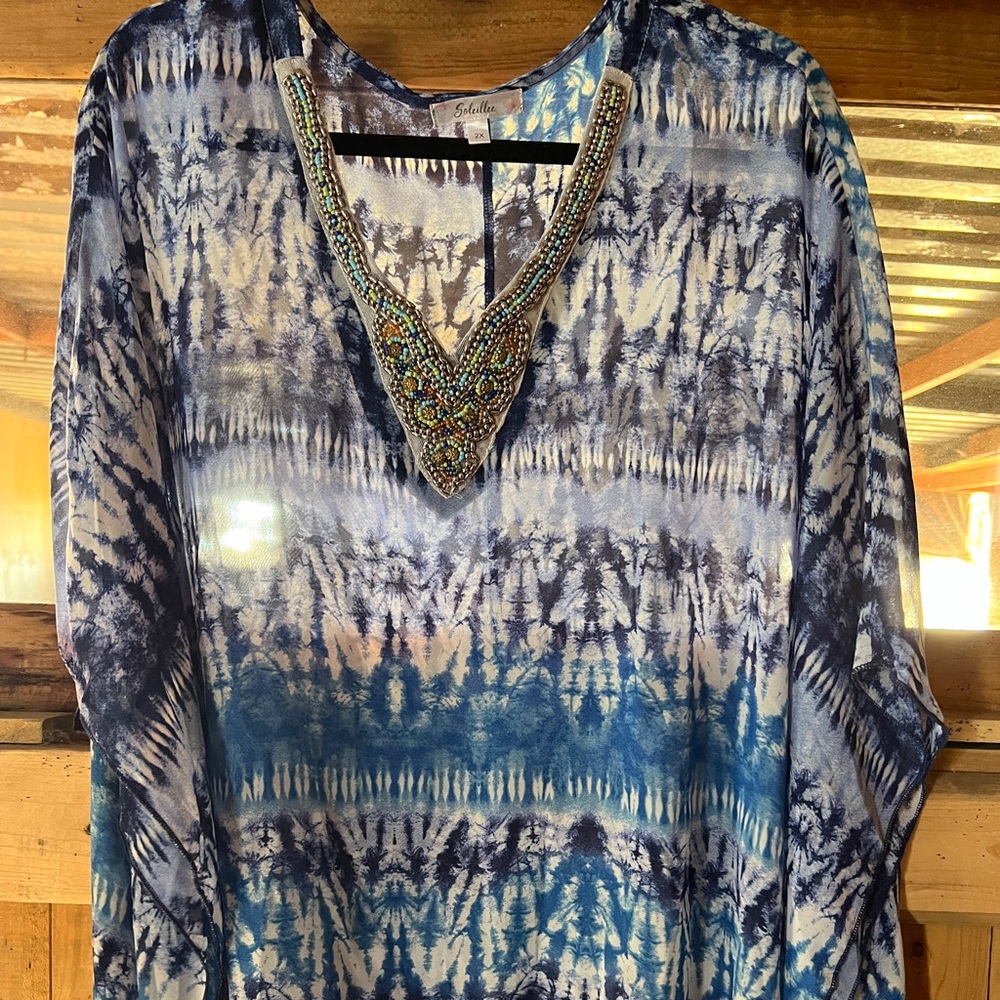 Blue and White Graphic Embellished Short Sleeve Tunic